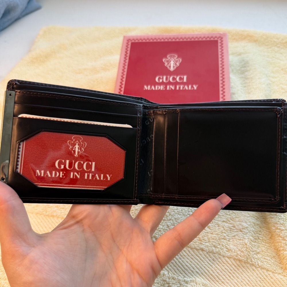 Gucci Vintage Dark Brown Leather Bifold Wallet with Metal Logo Bar and Box - Picture 2 of 9
